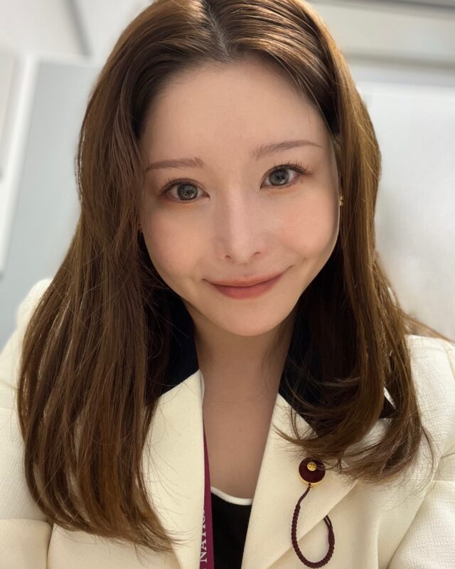 【後半スタート＆定例会準備】

世田谷区議会議員の任期4年のうち、2年の折り返し地点を迎えました。5月の臨時会で委員会が改選され、後半2年間は

・都市整備常任委員会
・災害・防犯・オウム問題対策等特別委員会

に所属することになりました。

本日は都市整備委員会の初日でした。
今年は都議選があるため、定例会の日程も前倒しで早い！次の定例会に向けて、一般質問の作成に取り組んでいます。

議会の控室が集中できるので、定例会前はつい遅くまで缶詰め状態になってしまうこともありますが、区民の声をしっかり届けられるよう準備を進めています！

#世田谷区議会 #若林りさ #一般質問 #定例会 #都市整備委員会 #災害防犯オウム問題対策等特別委員会 #オウム真理教  今は #ひかりのわ #ひかりの輪 名前変わって世田谷に残ってる #iphoneノーマルカメラ #無加工