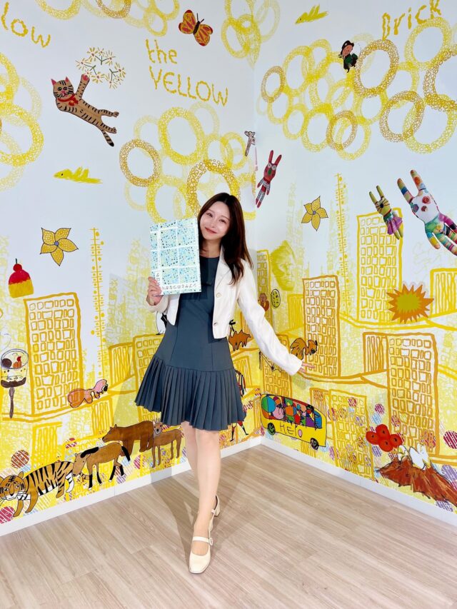 【シブヤフォントを視察🖋️】

若手議員の会で、渋谷区発の共創アート「シブヤフォント」を視察しました！

ずっと気になっていたので視察に伺うことが出来てとても嬉しいです。
シブヤフォントとは、障がいのある方の描いた文字や絵を、桑沢デザイン研究所の学生がデザインに仕上げ、企業や公共の場で活用される取組みです。
地域とアートと福祉、ビジネスがつながる、まさに“インクルーシブデザイン”の最前線でした✨

そして世田谷区でも、今年から「世田谷フォント」がスタート！
地域の魅力と多様性を発信する新たな一歩、今後の広がりにも期待です🌱

#シブヤフォント #世田谷フォント #ご当地フォント #若手市議の会 #関東若手議員の会 #若手議員の会 #インクルーシブ #福祉アート #世田谷区 #shibuyafont #setagayafont  #障がい者アート #障害者アート #パラアート #アールブリュット #アウトサイダーアート #paraart #artbrut #outsiderart #ハラカド 
#若林りさ #世田谷区議会 #世田谷区 #東京維新の会 #東京維新 #日本維新の会 #維新 #世田谷区議会議員 #世田谷区議会議員若林りさ #若林りさ区議 #若林りさ世田谷区議会議員